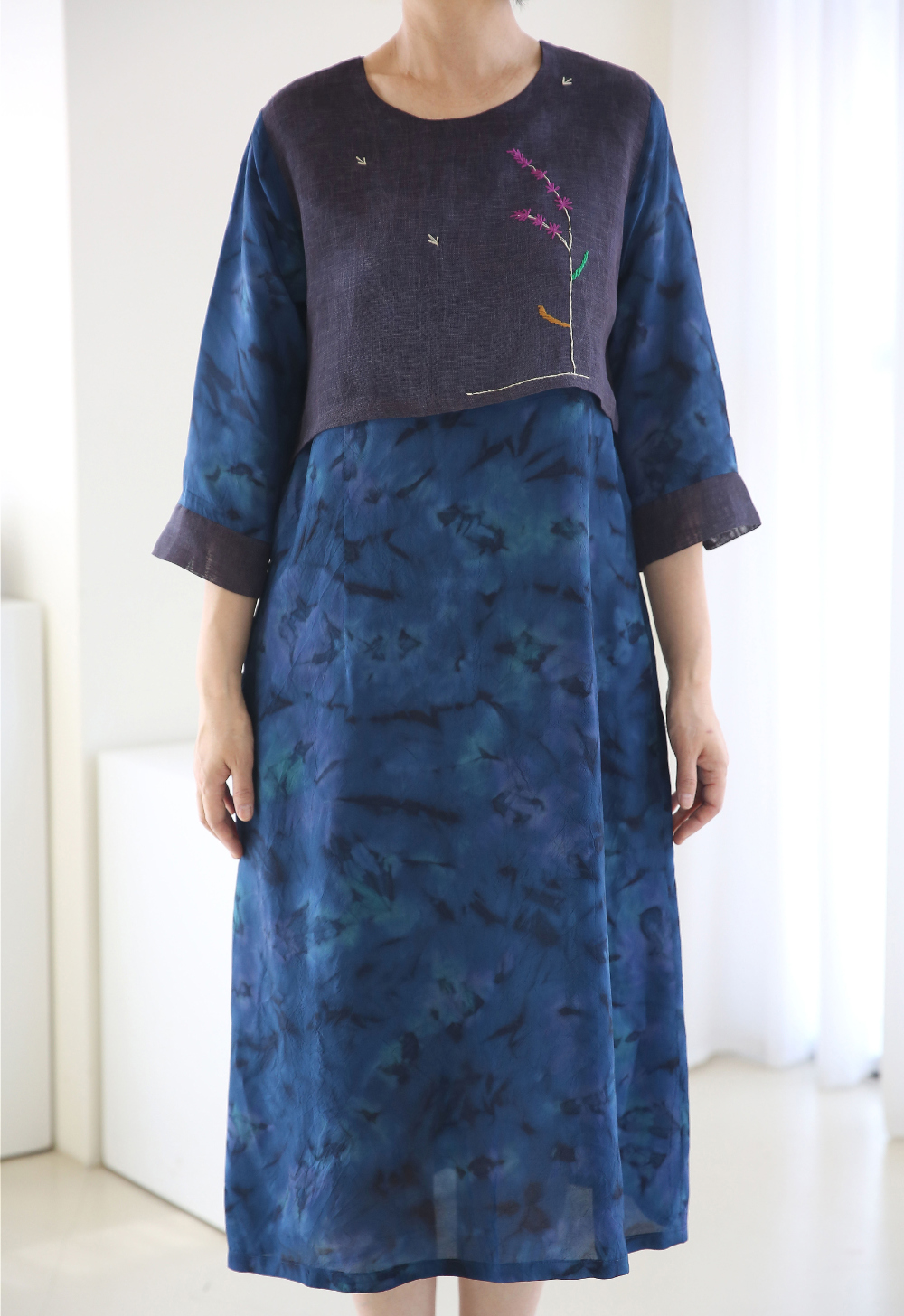 드레스 네이비블루 색상 이미지-S1L18